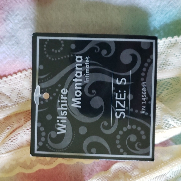 NWT thong - Picture 4 of 4